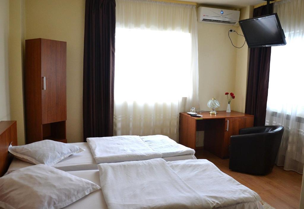 دروبيتا تورنو سيفيرين Hostel Tropical المظهر الخارجي الصورة